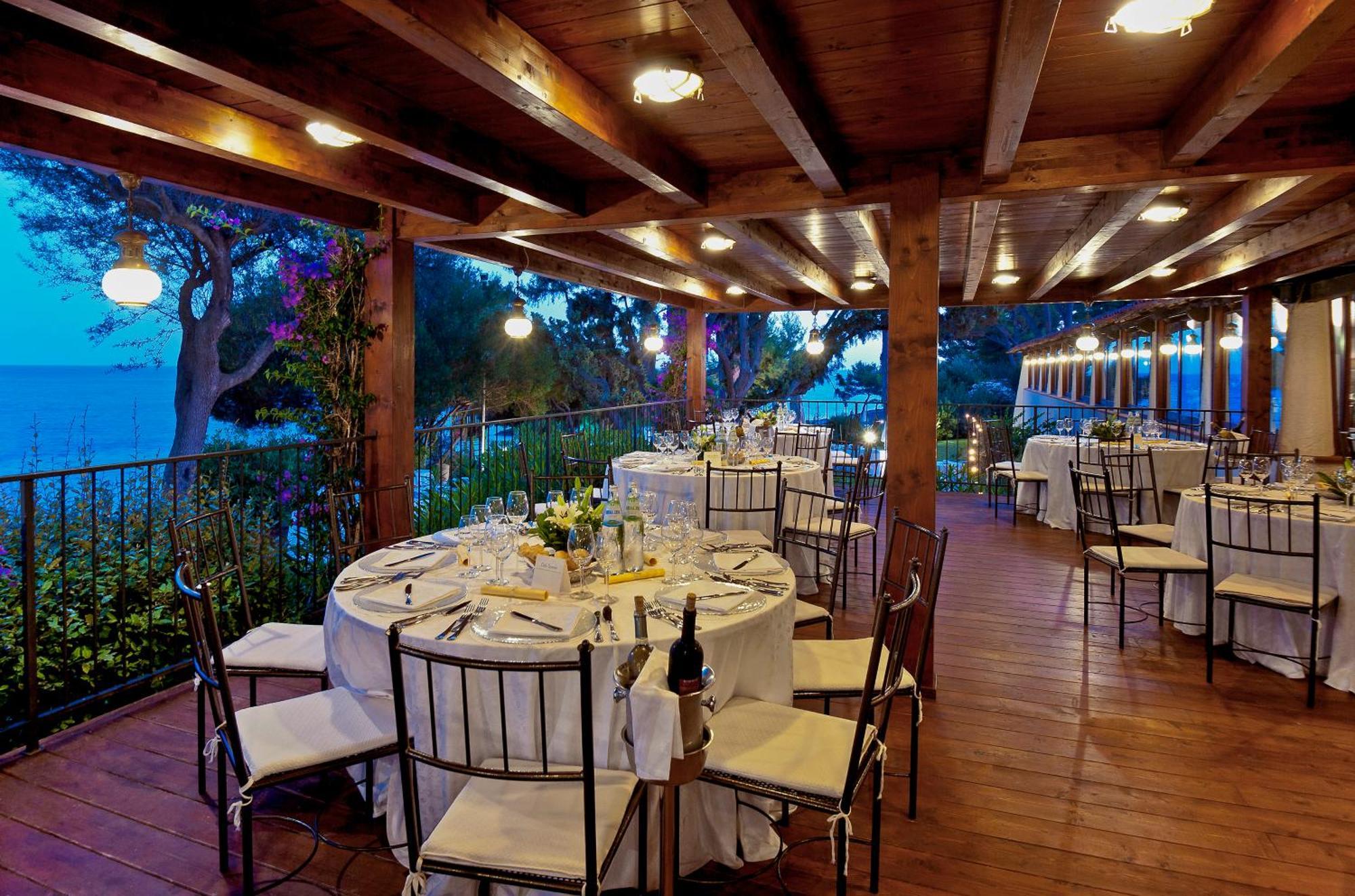 Is Morus Relais