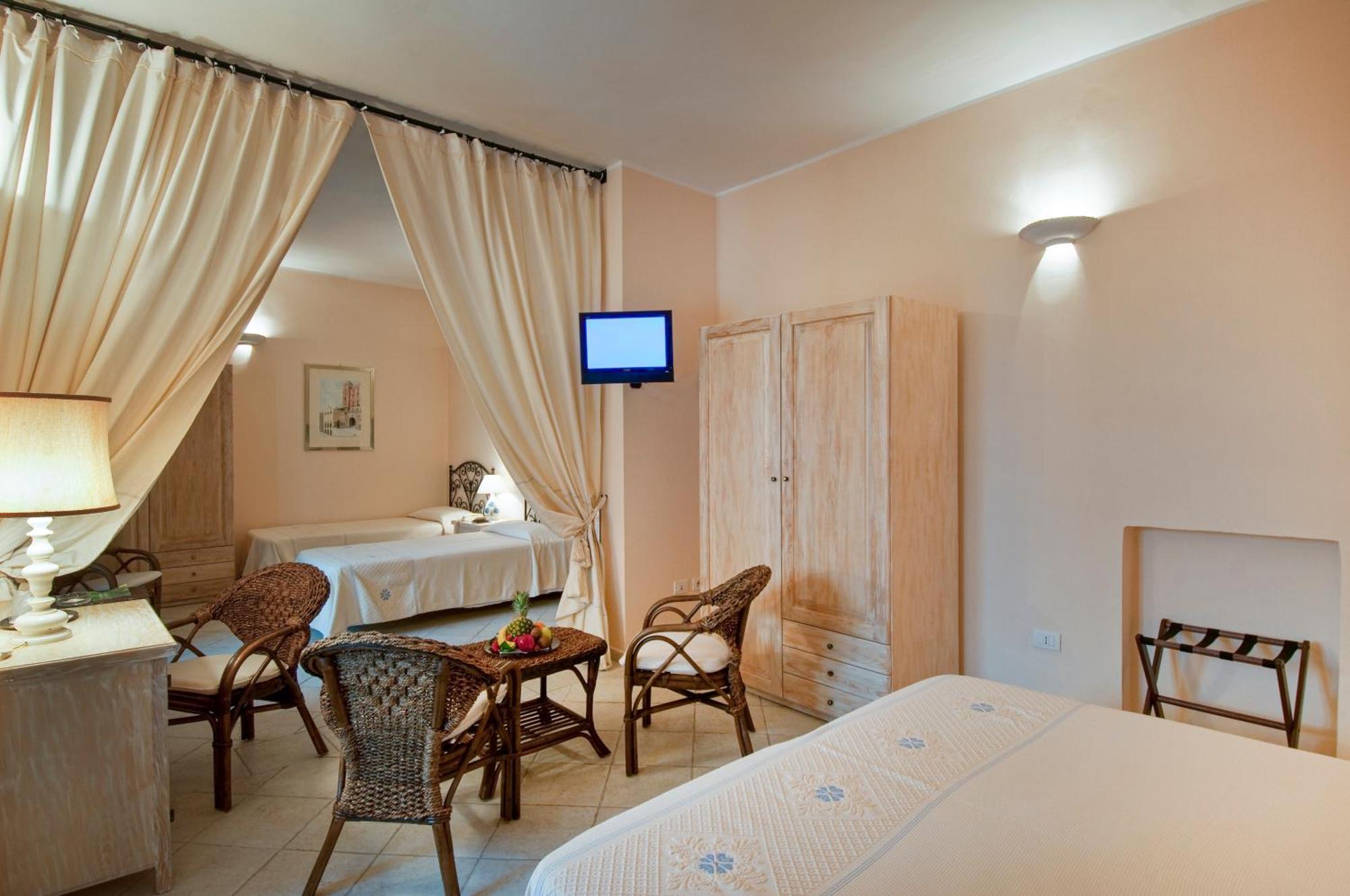 Hotel Luna Sardinia 4*