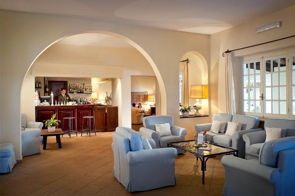 Is Morus Relais